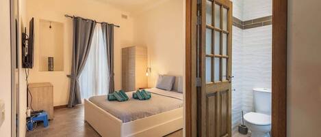 2 chambres, fer et planche à repasser, Wi-Fi, draps fournis