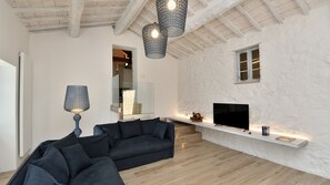 TV - Canonica, Fattoria la Pieve, Roccalbegna, Grosseto and Maremma (Roccalbegna)