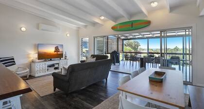 The Ultimate Modern Straddie Beach House