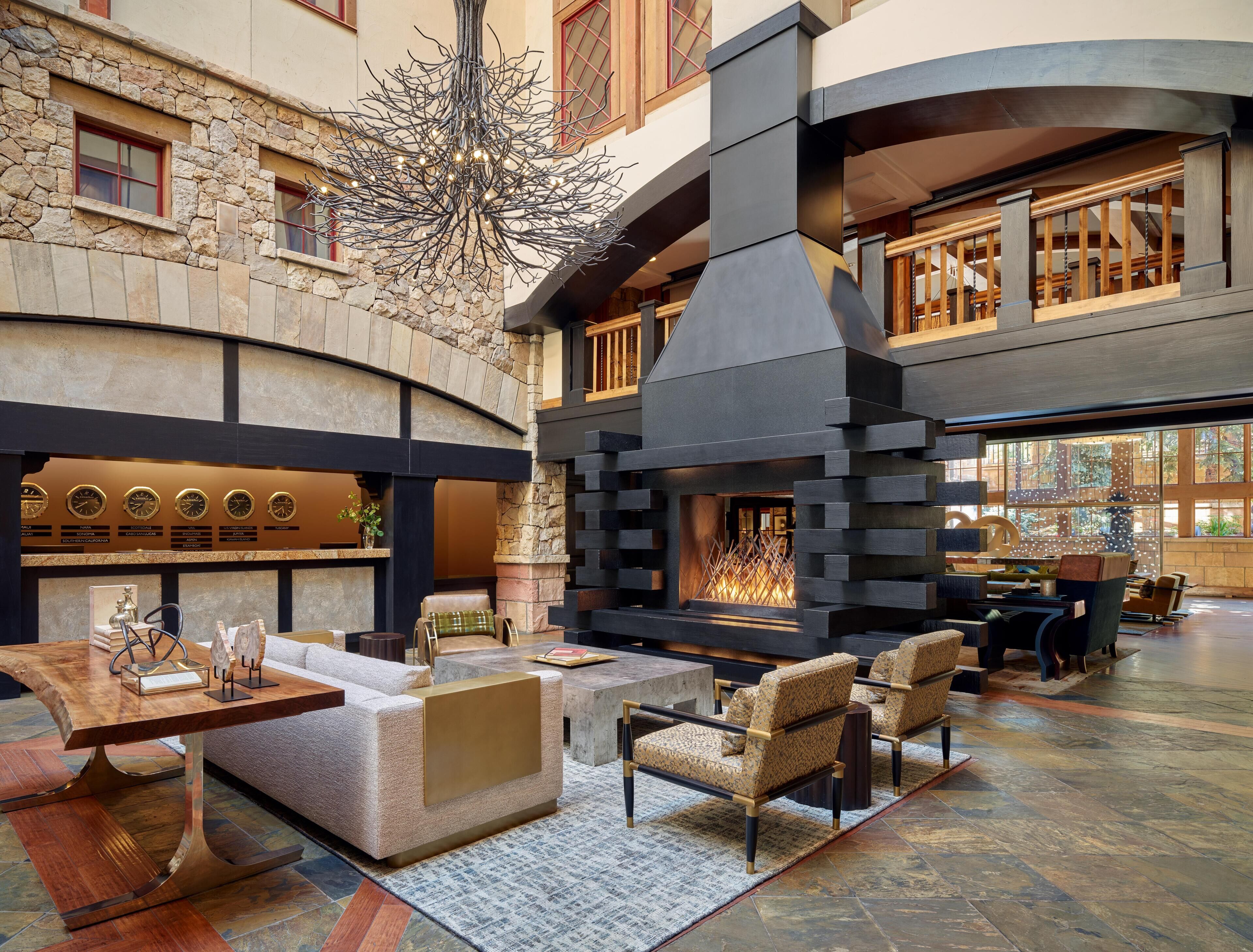 Sharply Appointed Plaza Room With Custom Artwork - Steps To Pool, Dining & Spa - Vail, CO