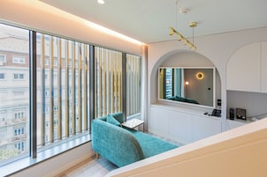 Duplex, Non Smoking, City View | Living area | 32-inch flat-screen TV with cable channels, TV