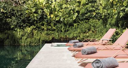 Luster Hotel
