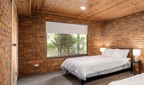 4 habitaciones, tabla de planchar con plancha y wifi gratis 