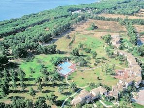 Aerial view - Residence con piscina a 250 mt dal mare (Pula)