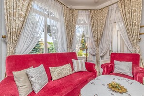 House, Smoking | 2 bedrooms, Internet - Treasure Of The Past With Whirlpool (Balatonrendes)