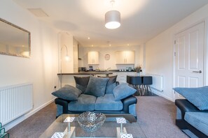 Apartment, Private Bathroom | Lounge - No 21 (Mansfield)