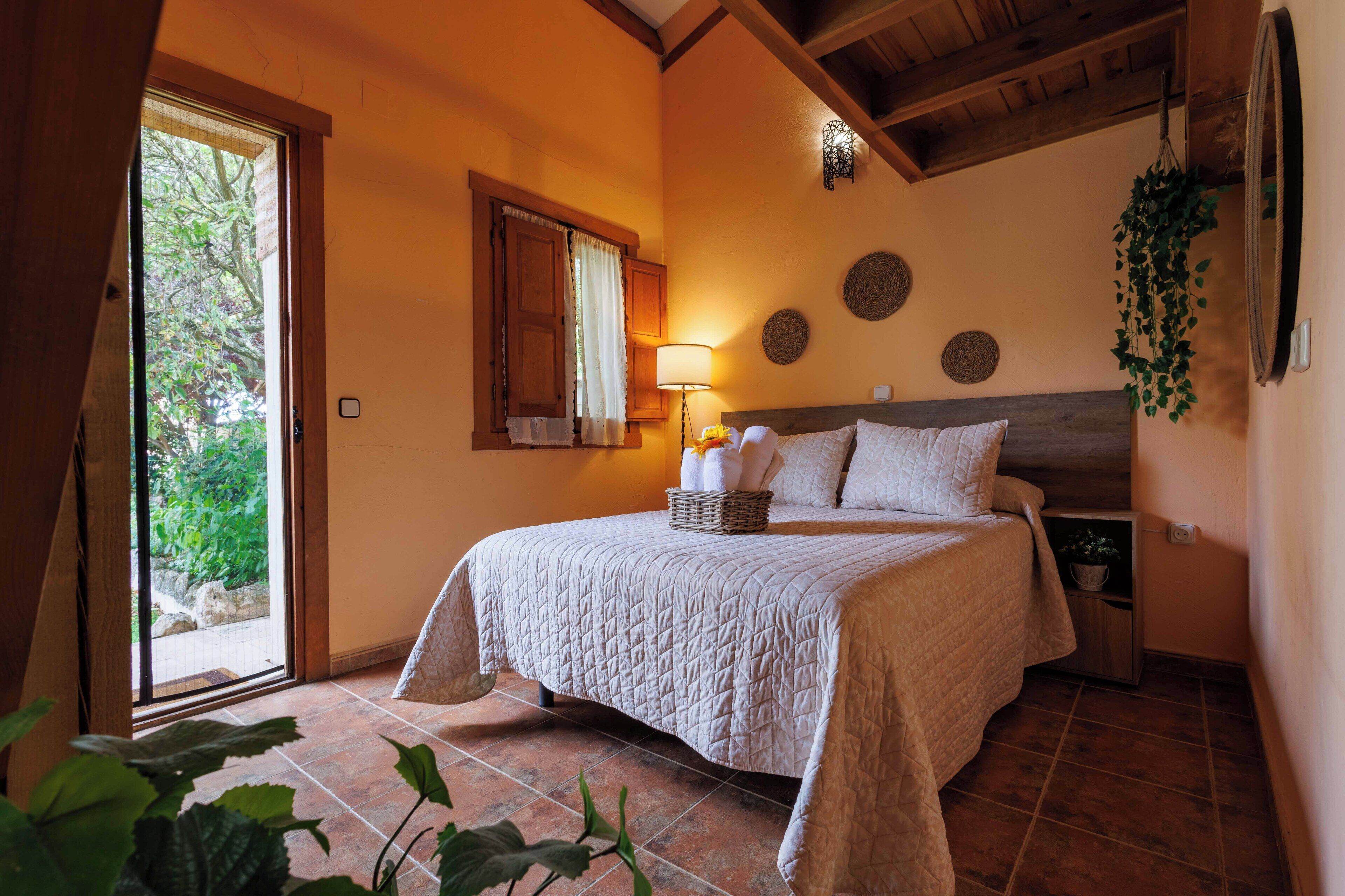 5 chambres, fer et planche à repasser, lit parapluie, Wi-Fi gratuit