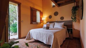 5 chambres, fer et planche à repasser, lit parapluie, Wi-Fi gratuit