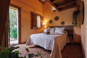 5 chambres, fer et planche à repasser, lit parapluie, Wi-Fi gratuit