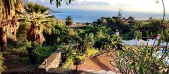 Spacious characterful villa with spectacular  views, large heated private pool