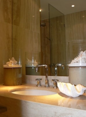 Doccia, bidet