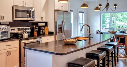 Minutes From Downtown Asheville!