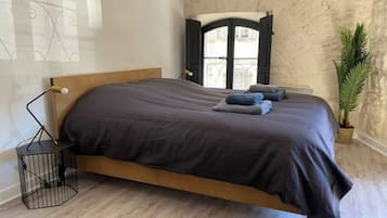 2 chambres, fer et planche Ă  repasser, Wi-Fi gratuit, draps fournis