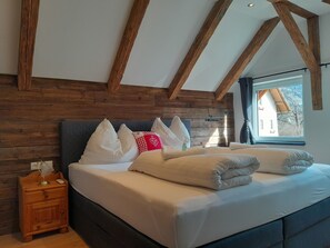 2 Schlafzimmer, Reisekinderbett, kostenloses WLAN, Bettwäsche
