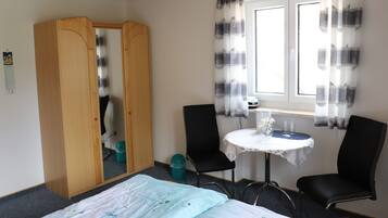 Dreibettzimmer | Kostenloses WLAN, Bettwäsche