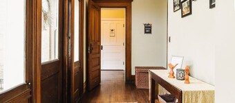 Private Top Floor 4BR Suite at Marion Hall Mansion