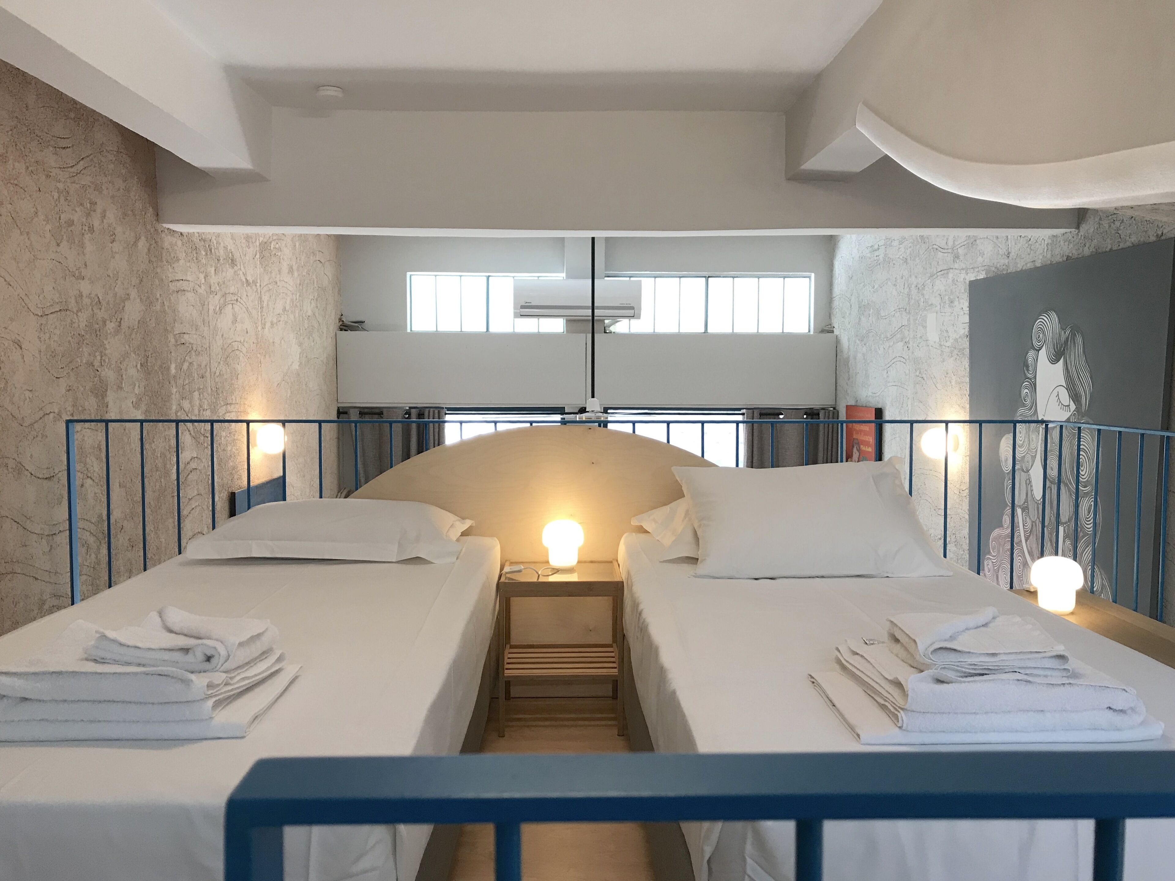 1 slaapkamer, een strijkplank/strijkijzer, reisbedje, gratis wifi