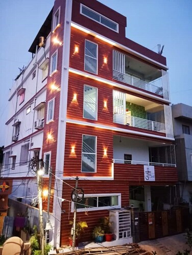 F1 bedroom hill view unit with covered parking