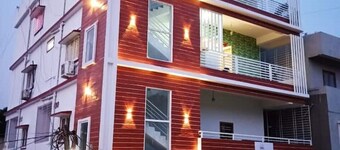 F1 bedroom hill view unit with covered parking