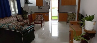 F1 bedroom hill view unit with covered parking