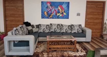 T2 Lovely 2 bedroom hill view with covered parking