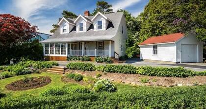 D-TOWN GETAWAY "SPACIOUS+WIFI+AC+FAMILY+GATHERING"