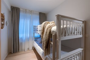 2 chambres, lit parapluie, Wi-Fi, draps fournis