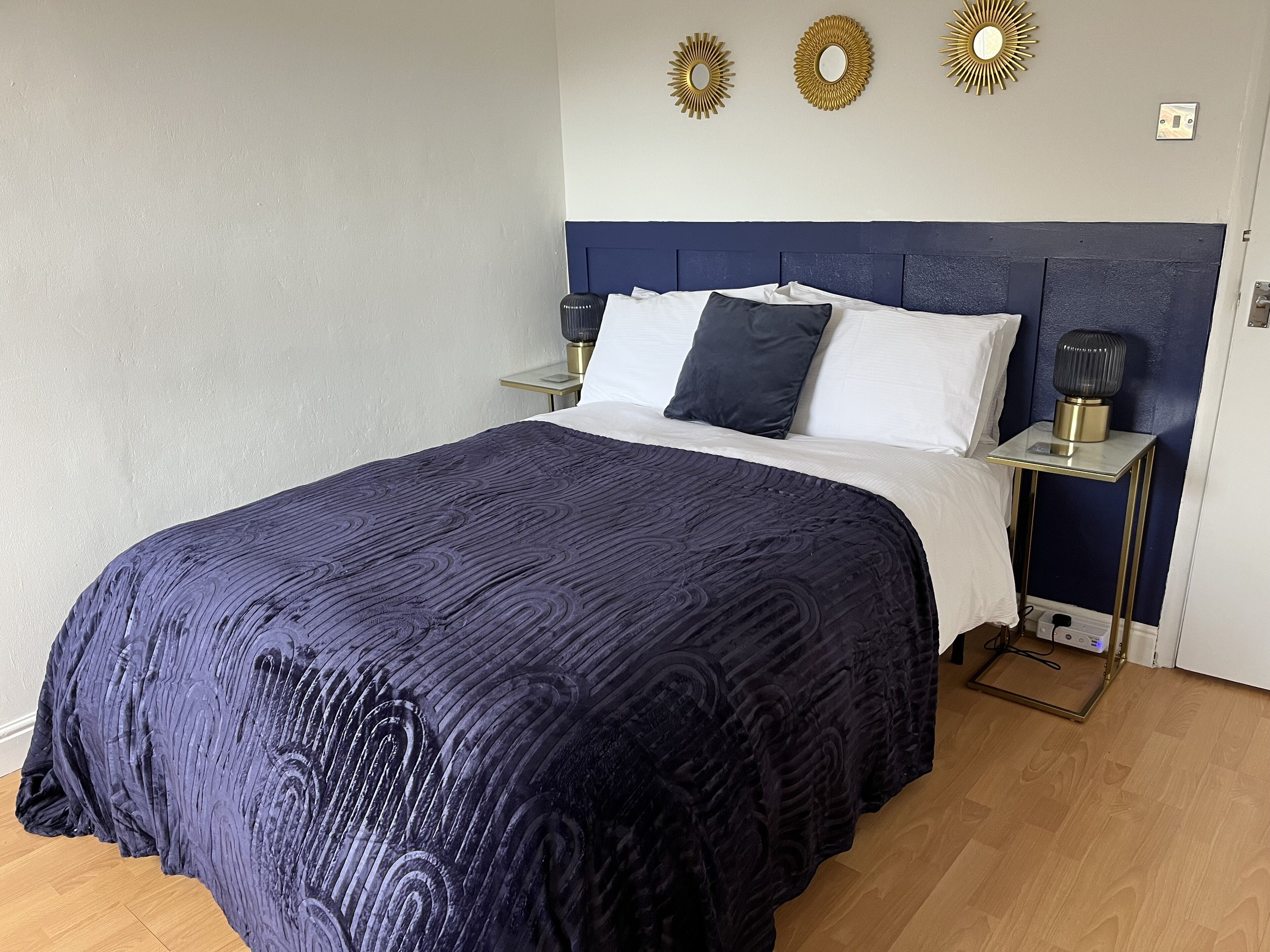 2 chambres, fer et planche à repasser, lit parapluie, Wi-Fi gratuit