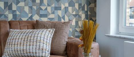 Una televisión, una oficina