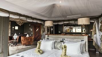 Premium Chalet | In-room safe, individually furnished, desk, bed sheets