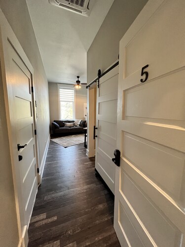 Newly Renovated "Arctic Rose" Loft in Historic Florence