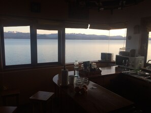 Deluxe House | Private kitchen | Full-size fridge, microwave, oven, stovetop