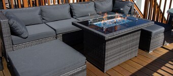 Modern Smart Home w/Gourmet Kitchen, Peloton & King Suite with Rooftop Deck
