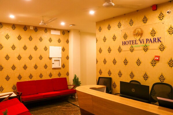 Reception - Hotel Vi Park (Puducherry)