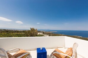 Property grounds - Villa Sky with 3 bedrooms & private pool (Chania)