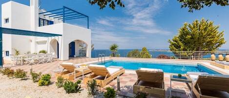 Outdoor pool, sun loungers