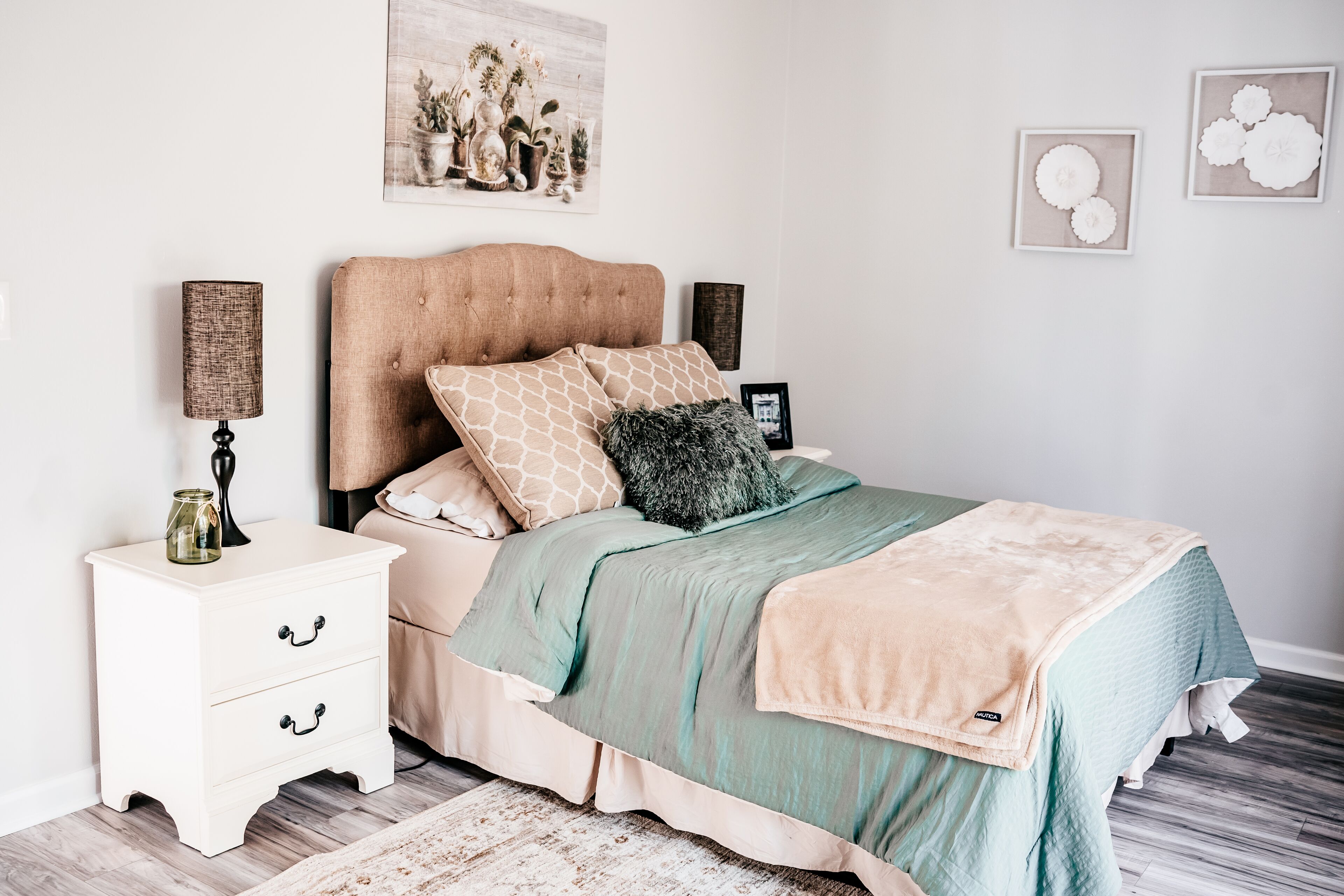 2 عدّة غرف نوم ومكواة/لوح كي وواي فاي مجانًا وملاءات أسرّة