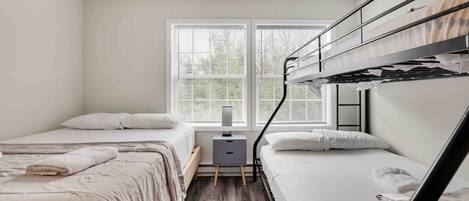 5 Schlafzimmer, BĂŒgeleisen/BĂŒgelbrett, Reisekinderbett, kostenloses WLAN