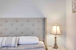 4 bedrooms, desk, iron/ironing board, travel cot