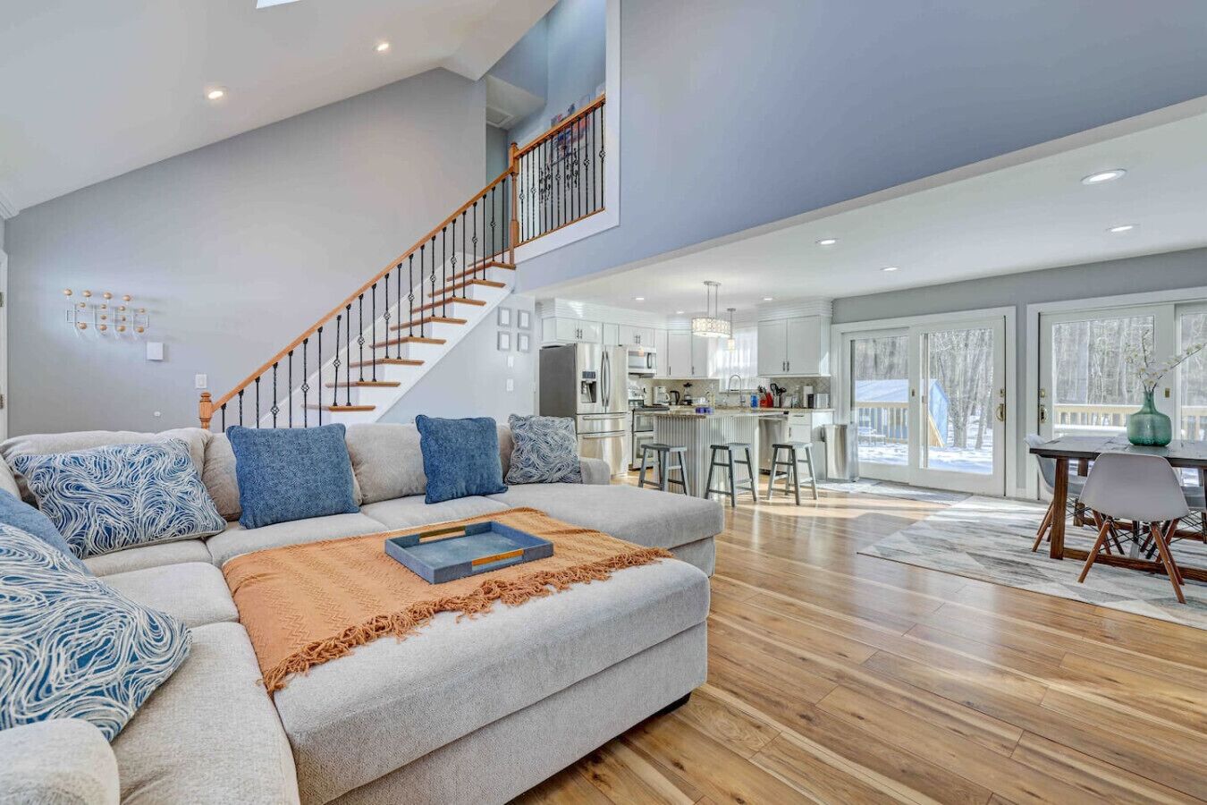 Smart TV, fireplace, video games