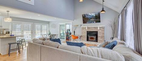 Smart TV, fireplace, video games