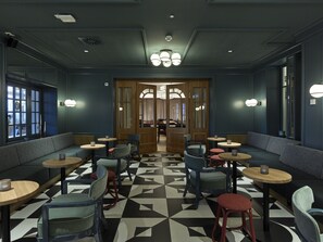 Bar (en el alojamiento)
