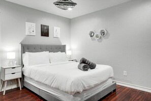 5 quartos, ferros/tábuas de passar roupa, berço de viagem, Wi-Fi