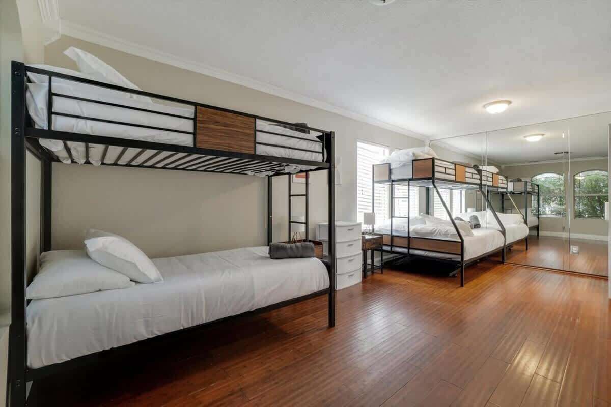 5 bedrooms, iron/ironing board, travel cot, WiFi