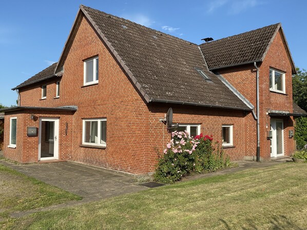 Exterior - Schinkel on the Kiel Canal (Schinkel)