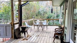 تناول الطعام بالخار ج