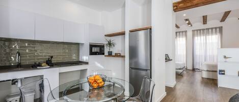 Fridge, microwave, oven, stovetop