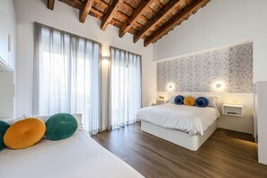 Iron/ironing board, free WiFi, bed sheets