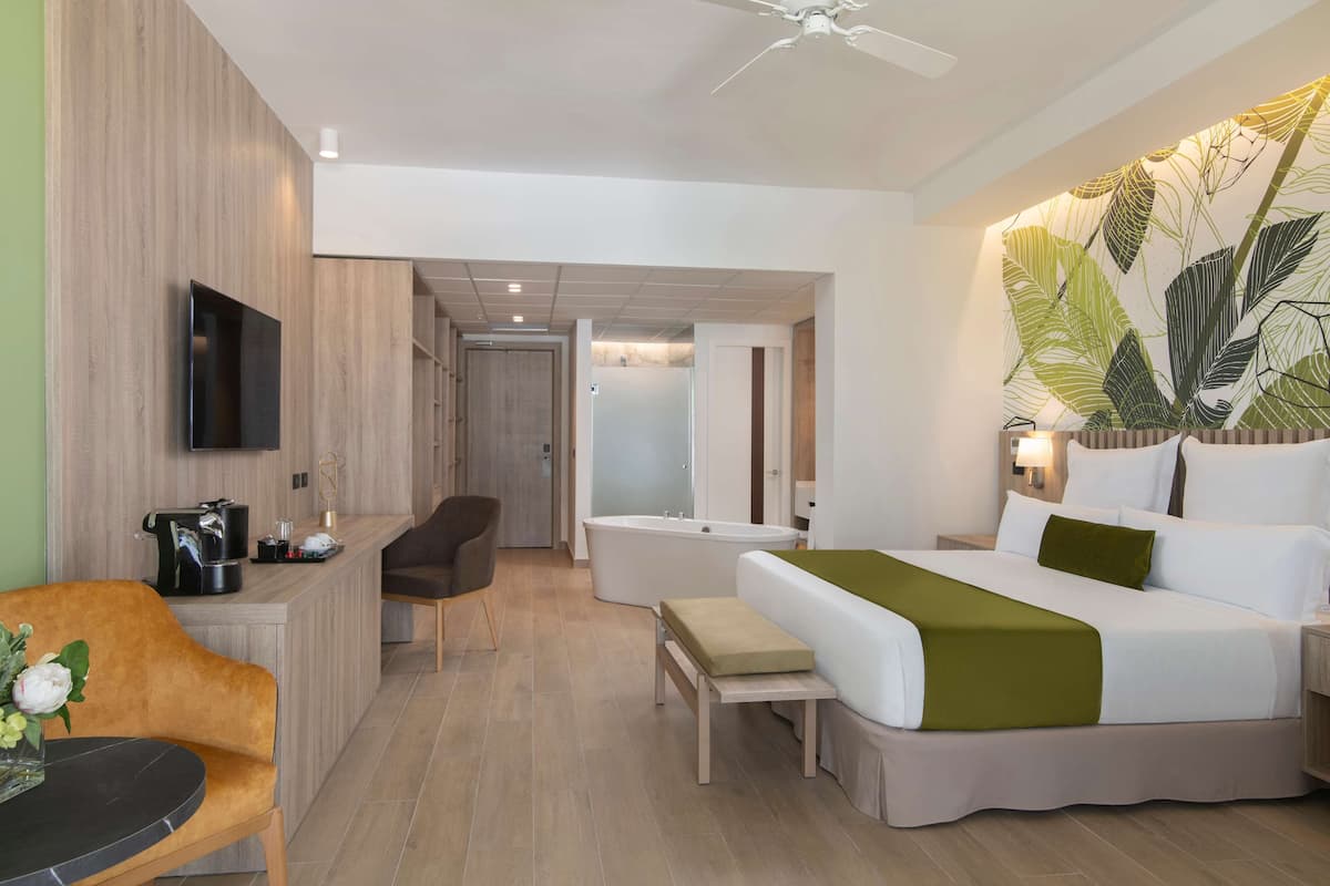 1 bedroom, free minibar, in-room safe, desk