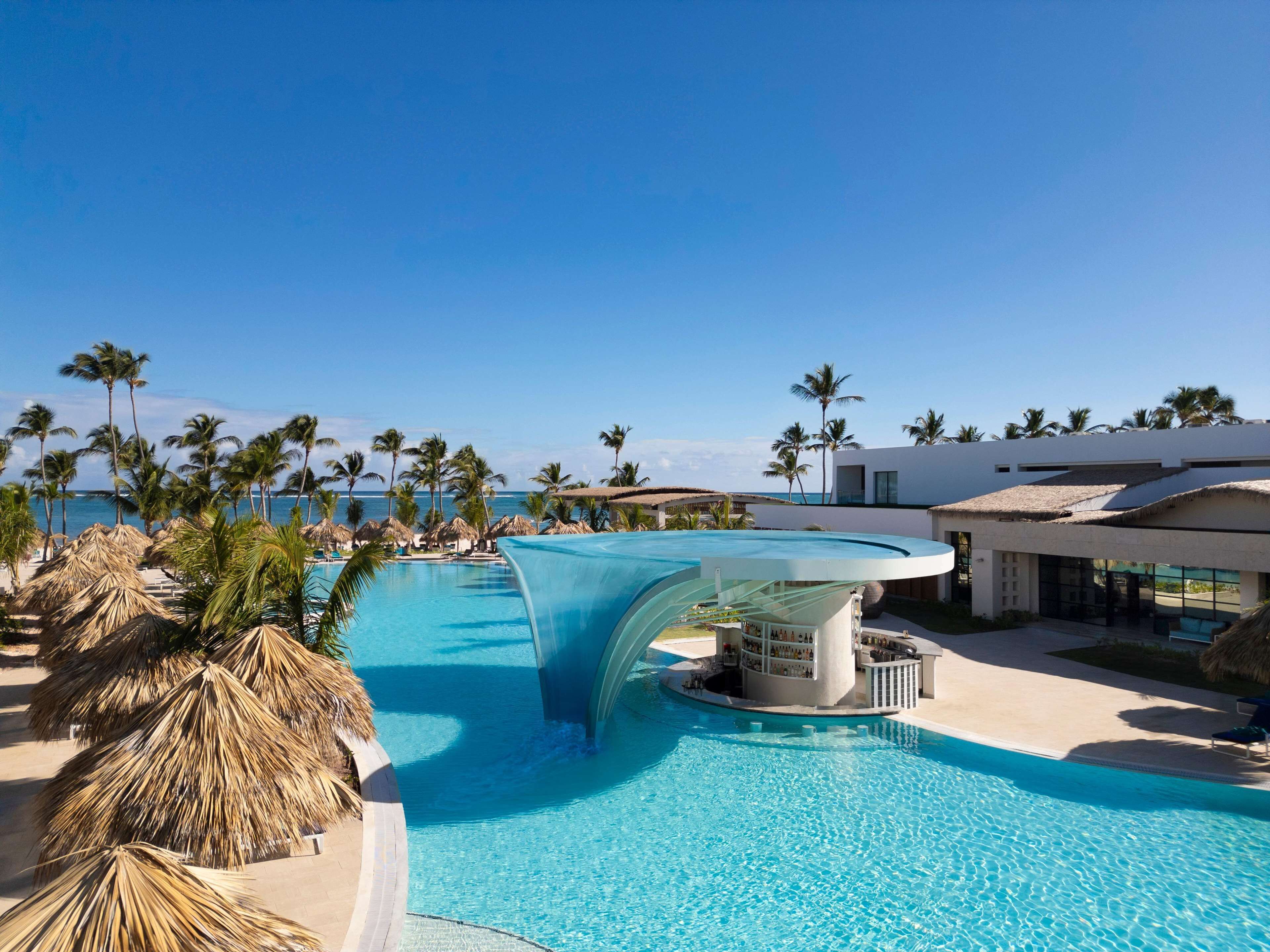 3 개의 야외 수영장, 카바나(요금 별도), 수영장 파라솔